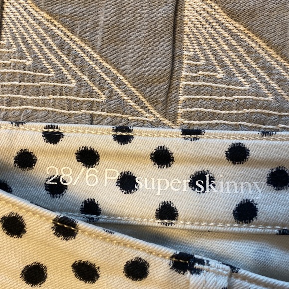 Polka dot skinny jeans NWOT. - Picture 4 of 8